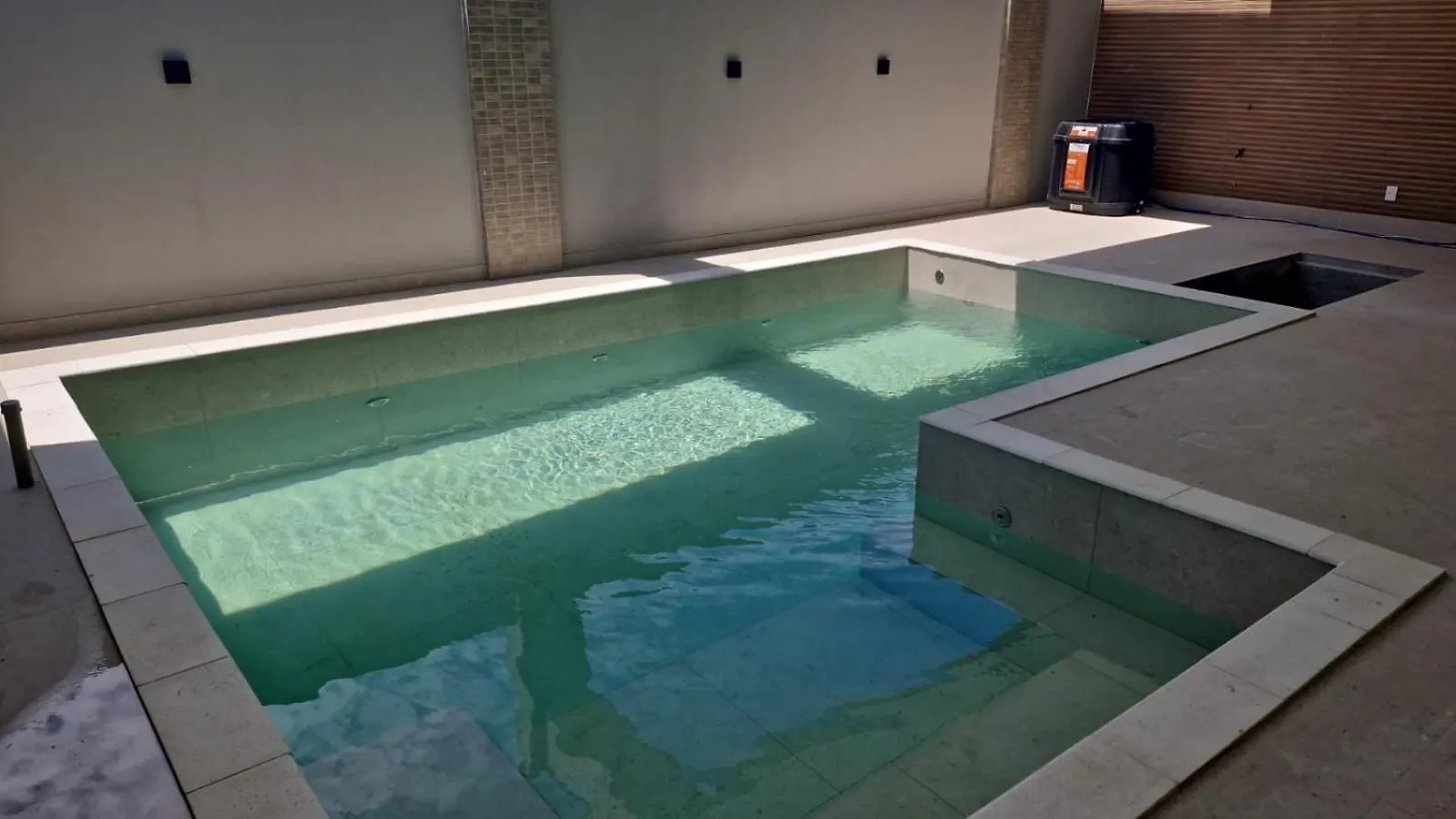 Apto Inteiro 2 Quartos, Condominio Com Piscina Aquecida Bombinhas 0*,