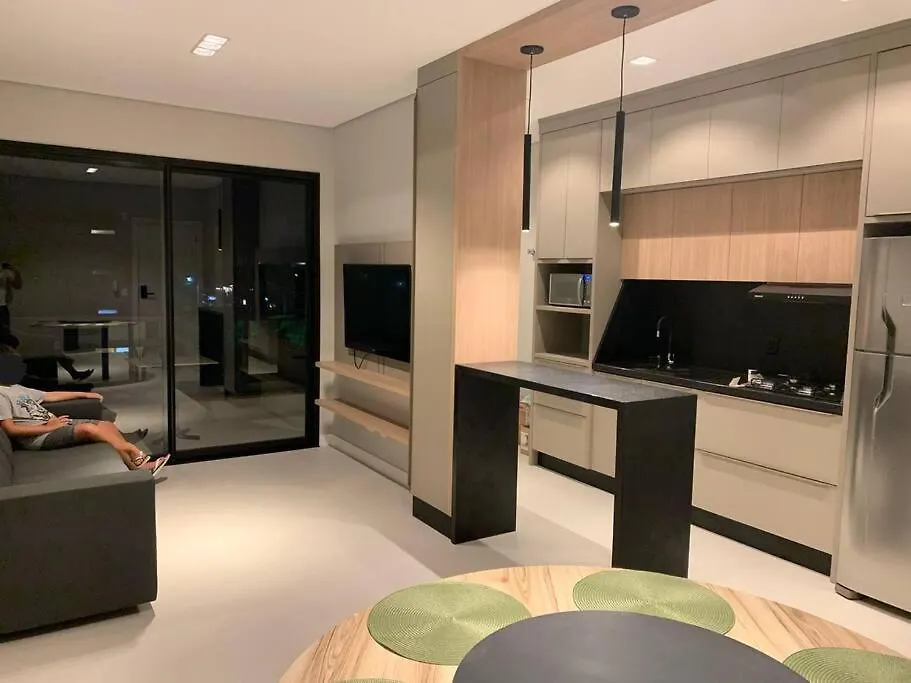 Apto Inteiro 2 Quartos, Condominio Com Piscina Aquecida Bombinhas